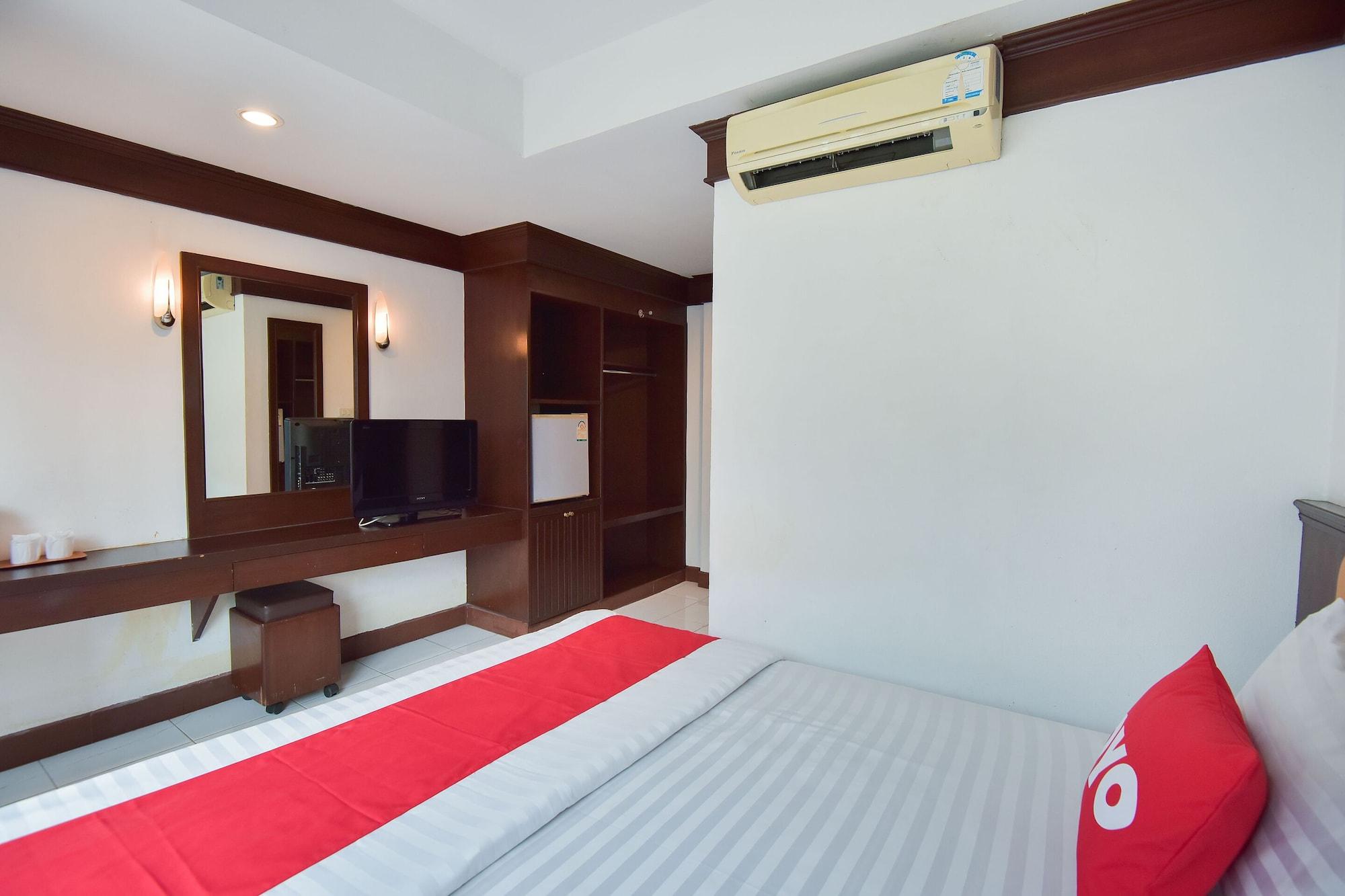 Oyo 389 Sira Boutique Residence Phuket Bagian luar foto